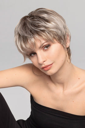 Giovanna wig Modern Hair Collection