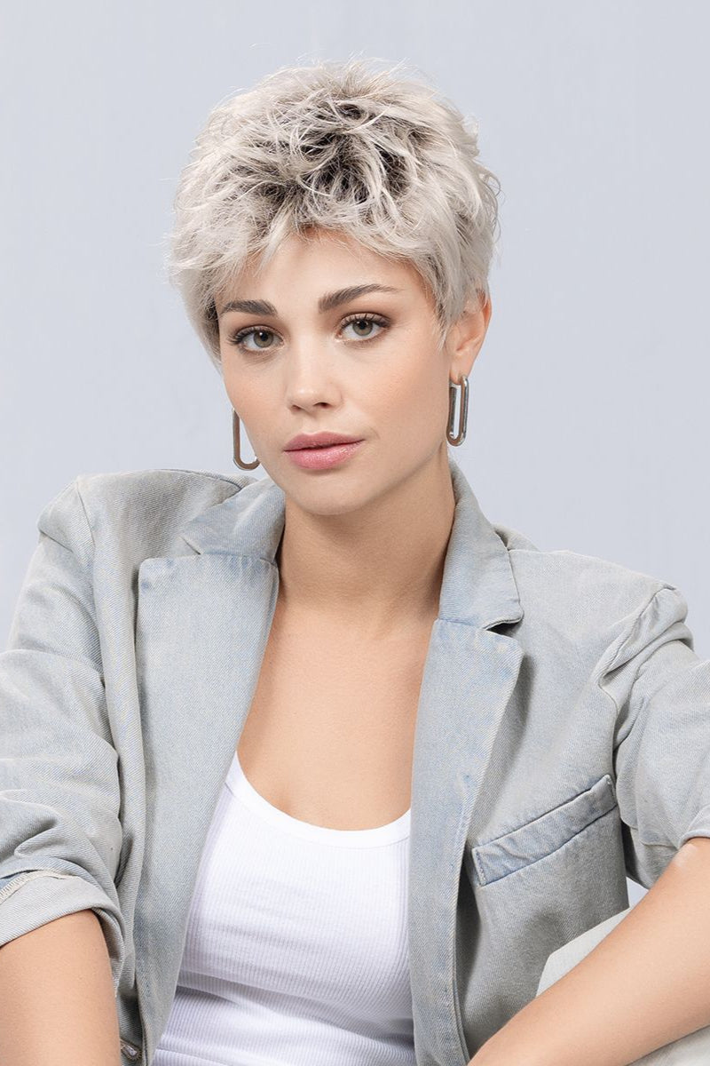 platinblonde rooted
